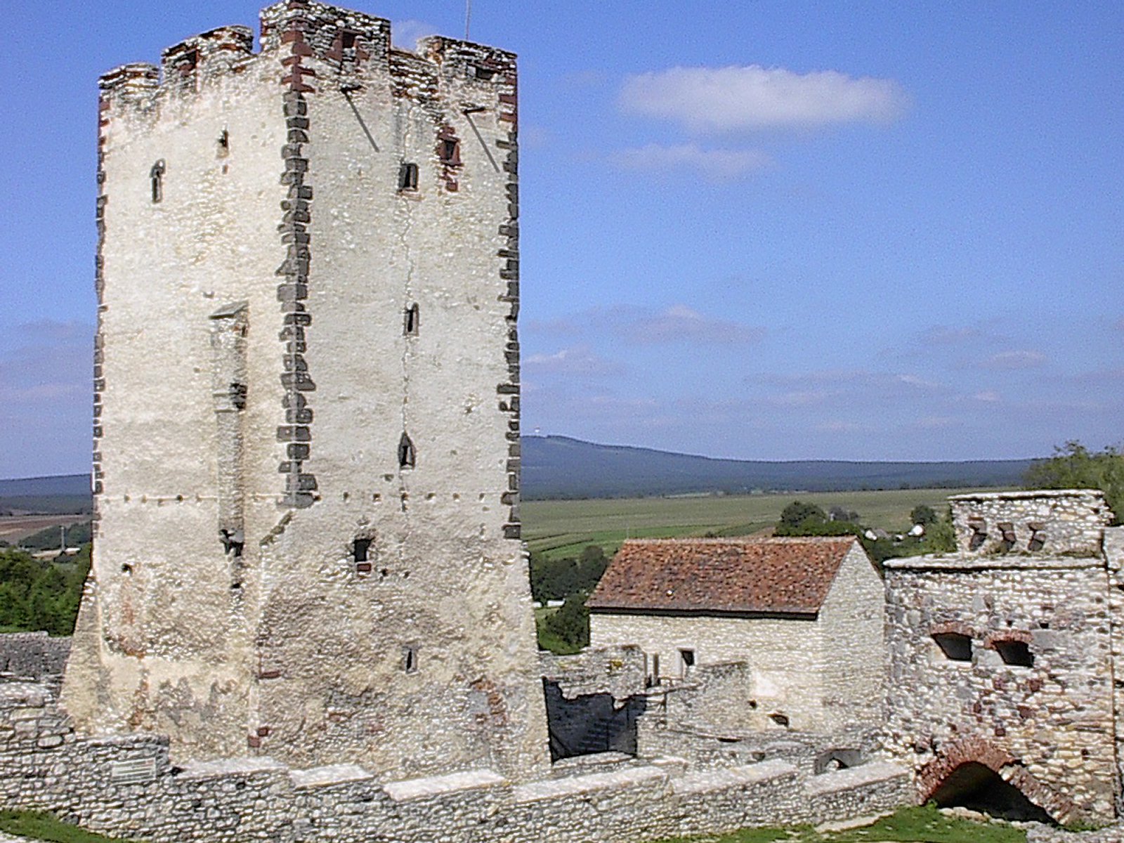 Nagyvázsonyi Táborozó - Kinizsi vár